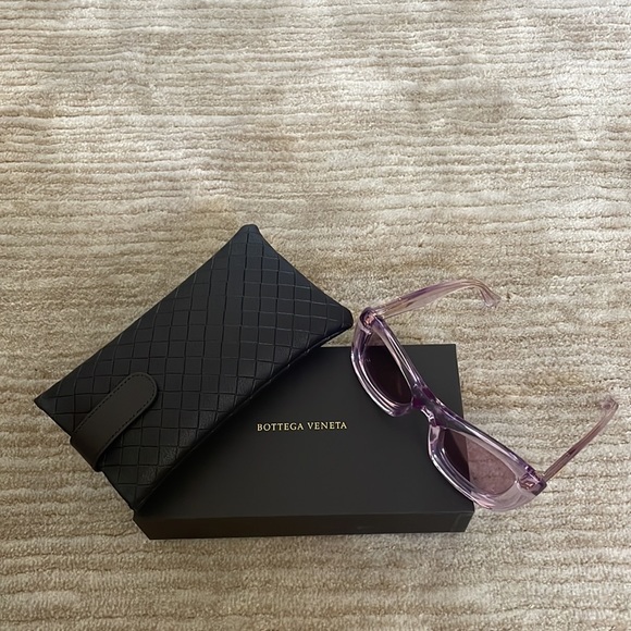 BNIB Bottega Veneta transparent rectangle frame sunglasses - Picture 6 of 11